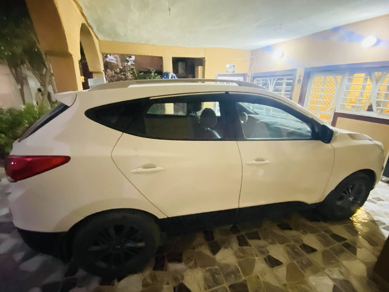 توسان 2016 خليجي رقم بغداد
ماشية 120 الف كيلو

فقط بارد قليل كلش بالصندوك وجامرلغ خلفي هم كلش قليل تكحيل

سعر 165 بيهة مجال قليل
***********
ديالى
