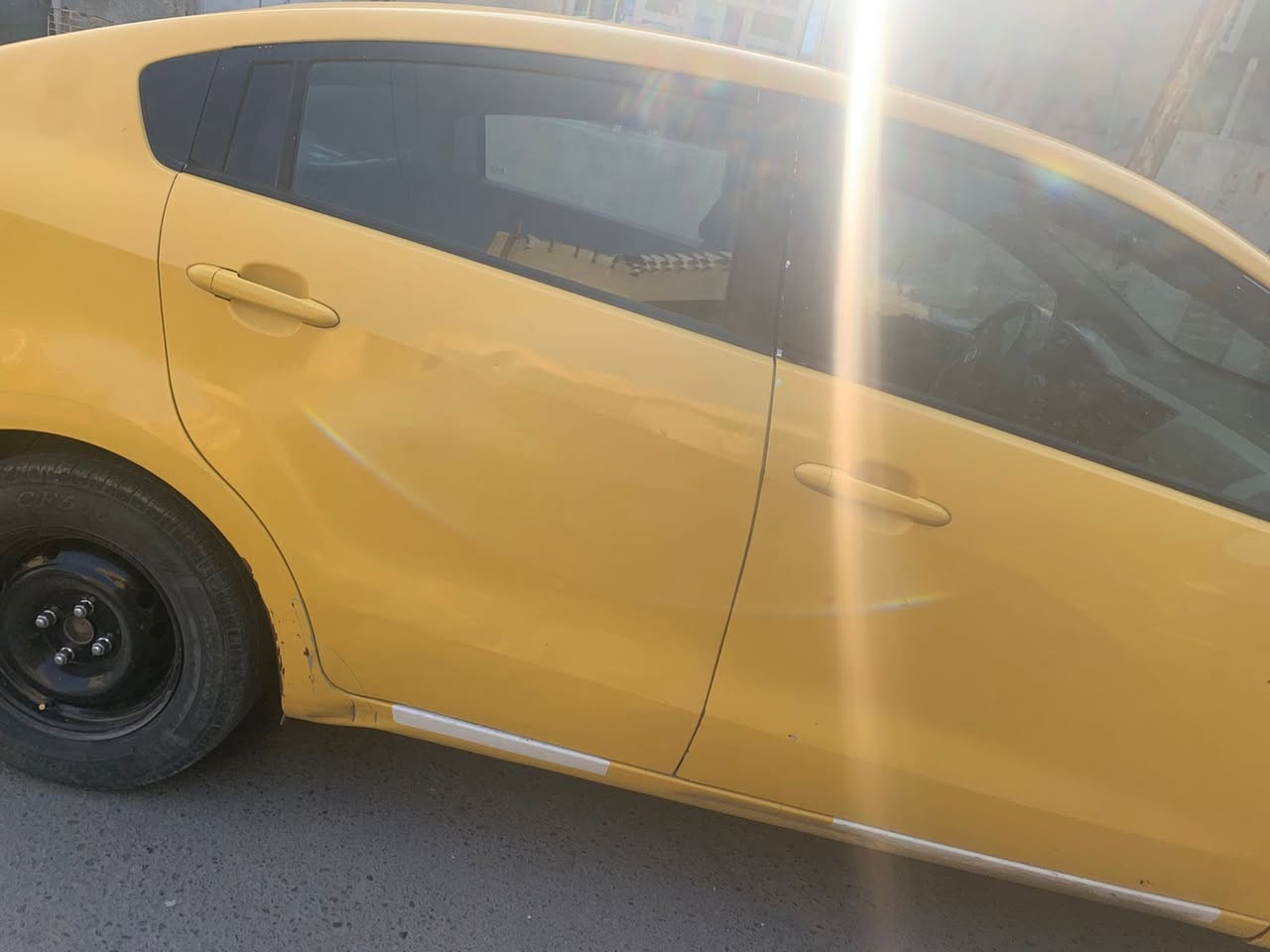 السلام عليكم
كيا ريو موديل 2013
ضربه جاملخ 
سياره بيه تبخير 
السعر ٧٠ $ مكان سياره بغداد 
***********
