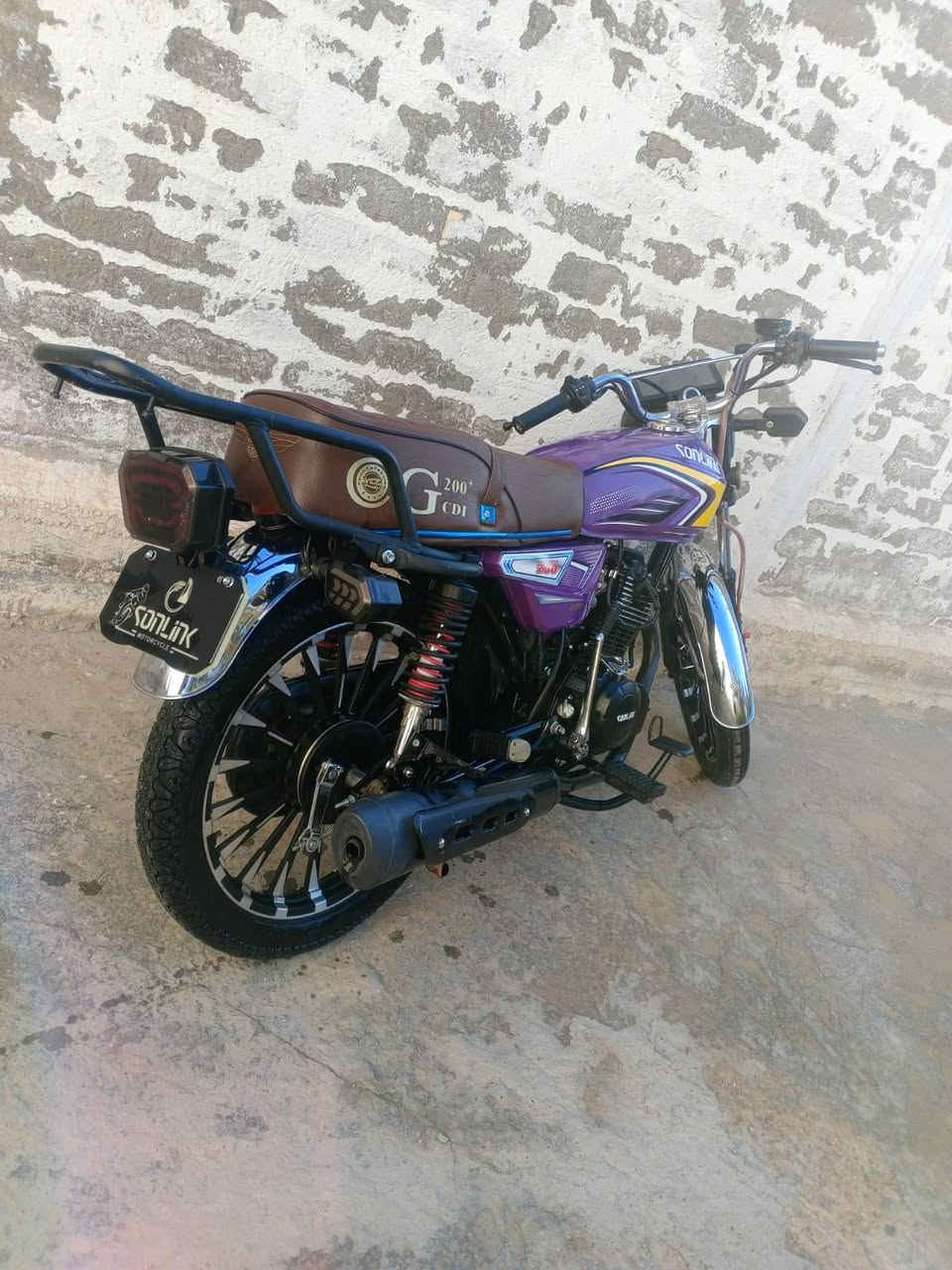 سفانه 2025 جديده عله وضع شركه محرك 200 فول نضافه سعر 850 بيه مجال لاستفسار ***********
