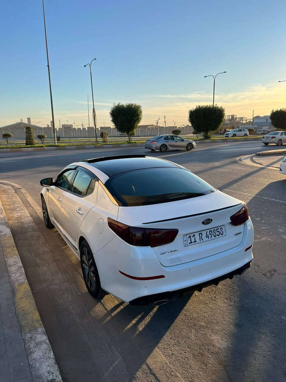 . سقف بانوراما مقاعد جلد كشانه تدفئه تبريد دخول ذكي بصمه تشغيل وبصمه ابواب محرك السياره 2400دوش دبل صالنصه السياره كشافات ضباب ولايتات لد السياره جاهزه تخم تاير متصرف عليه الف دينار السعر157بيه مجال الشراي الاتصال عله الرقم/***********
