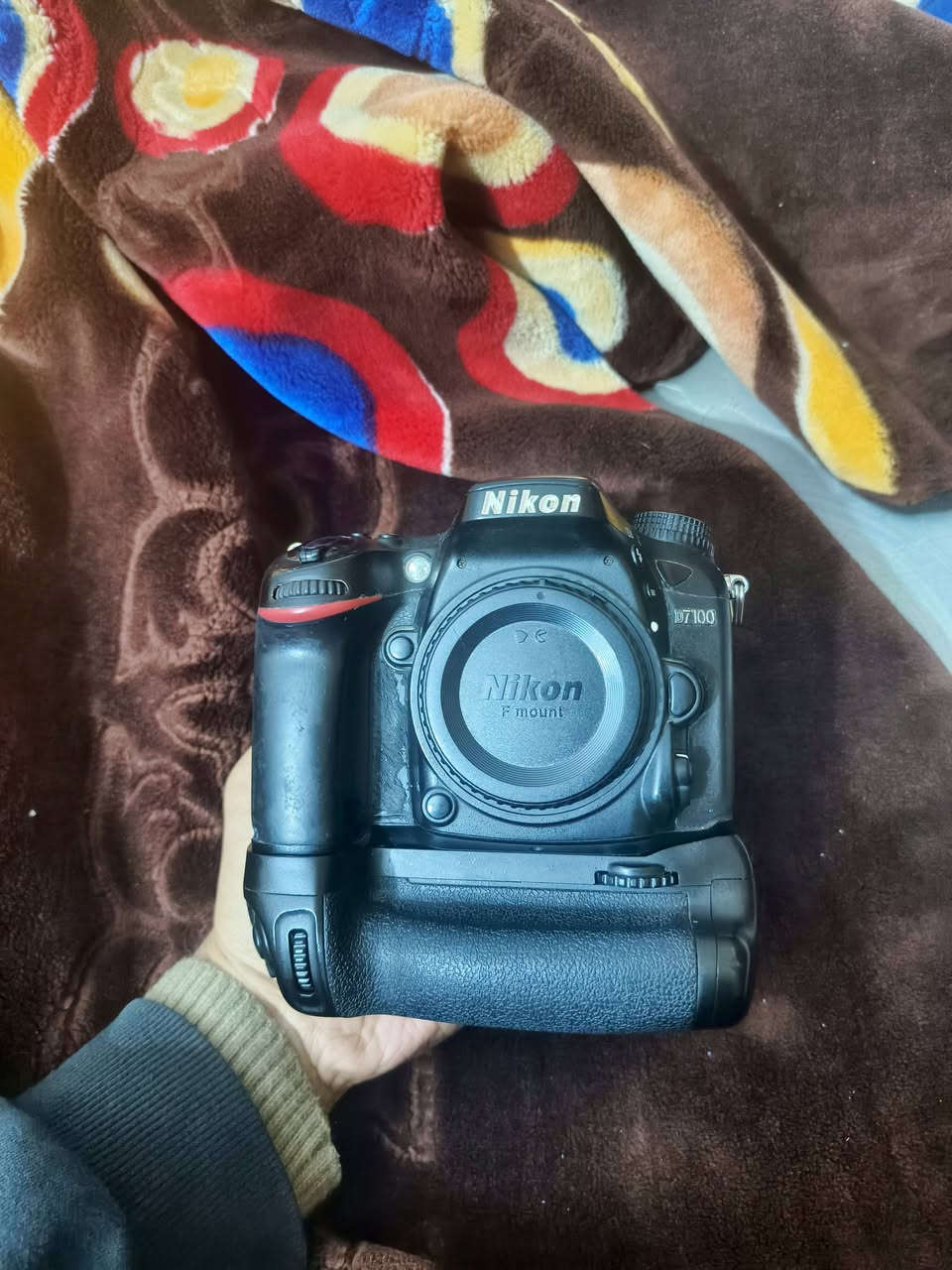 سلام عليكم نيكون 7100
النظافة كدام عينك وياهه عدسة 18-140 وگرب وبطاريات عدد 2 وشاحنه ورام وجلاتين 
السعر 450 مكاني بغداد


**إذا كنت صاحب هذا الإعلان وتريد حذفه لأي سبب، رجاءا أرسل رسالة إلى الدعم الفني**