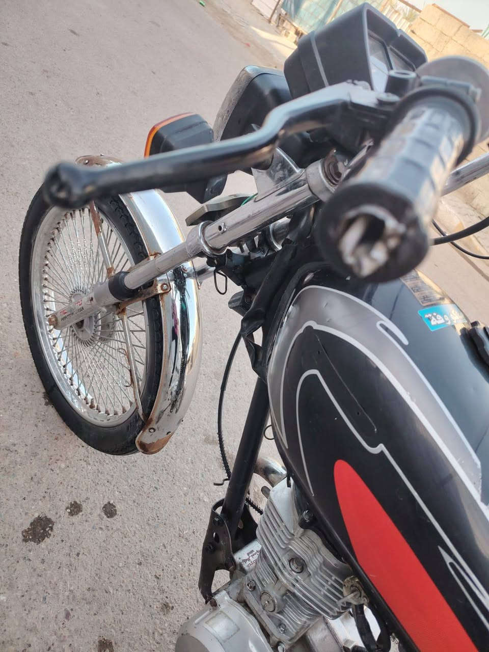 تايكر موديل 20 ابلاديه 
مكينة نظيفة شلعه معدل 
كهربائيات كلها شغاله نكره 
بغداد الحسينيه الراشديه ***********
400 بيه مجال
