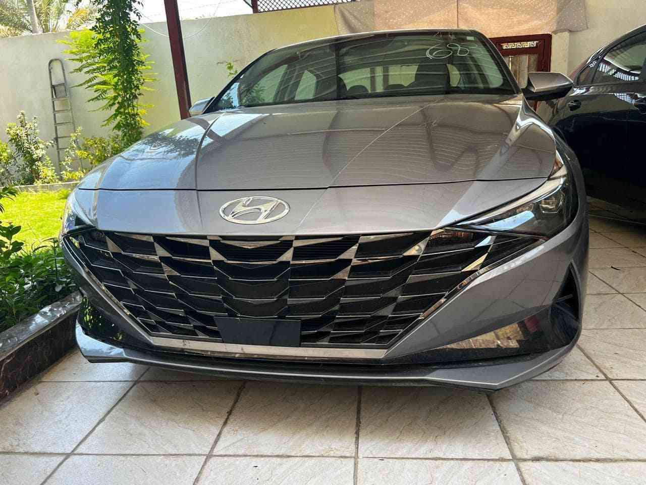 السلام عليكم 
النترا للبيع
موديل 2023
رقم كربلاء معوقين تعهد بلتحويل وكاله عامه باسم المشتري
ماشيه 30 الف 
حادث السياره خلفي صبغ الوجه قبق جنطه
 بدون ايرباك صور الحادث بلمنشور
محرك كير مكفول  تبريد تدفئه 
مواصفات لمتدد فول السيارة
سلايد فتحه
بصمة تشغيل 
كشنات جلد
حساسات 
تشغيل عن بعد
اناره متعدده بلدشبول
كشن كهرباء
وبيه هواي مواصفات بعد
سياره جديده وكل نقص مابيه  وضع شركه 
السعر ١٦٣ ورقه وبيهه مجال
مكانه كربلاء ***********
