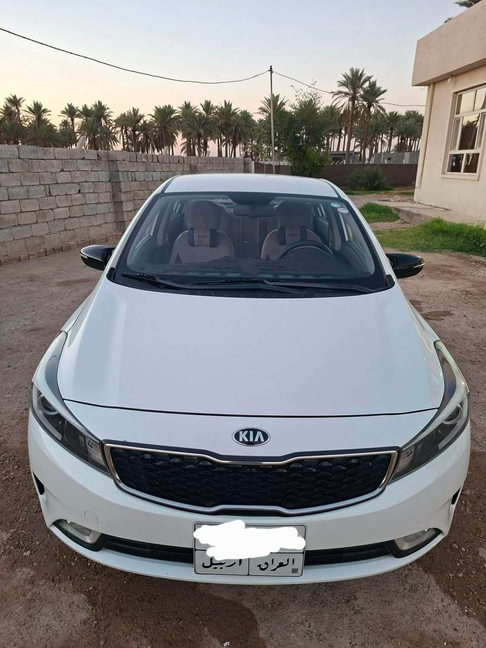 سلام عليكم للبيع سيراتو ٢٠١٧ كفاله عامه بيه رصعه بسيطه موضحه بصور سونار مرفق ماشيه ٣٩ الف حقيقي شرط الفحص مواصفات عاديه سياره برغي مامفتوح بيه جاهزه من كلشي مكاني لكرخ المكاسب قريت المراسمه سعر ١٣٠ بي مجال ***********
