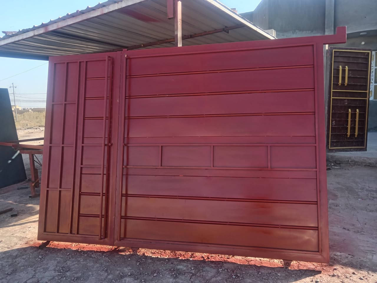 باب سلايت للبيع ثلاث مترات والارتفاع مترتين وعشره اتصال على هذا الرقم سعر مناسب***********
