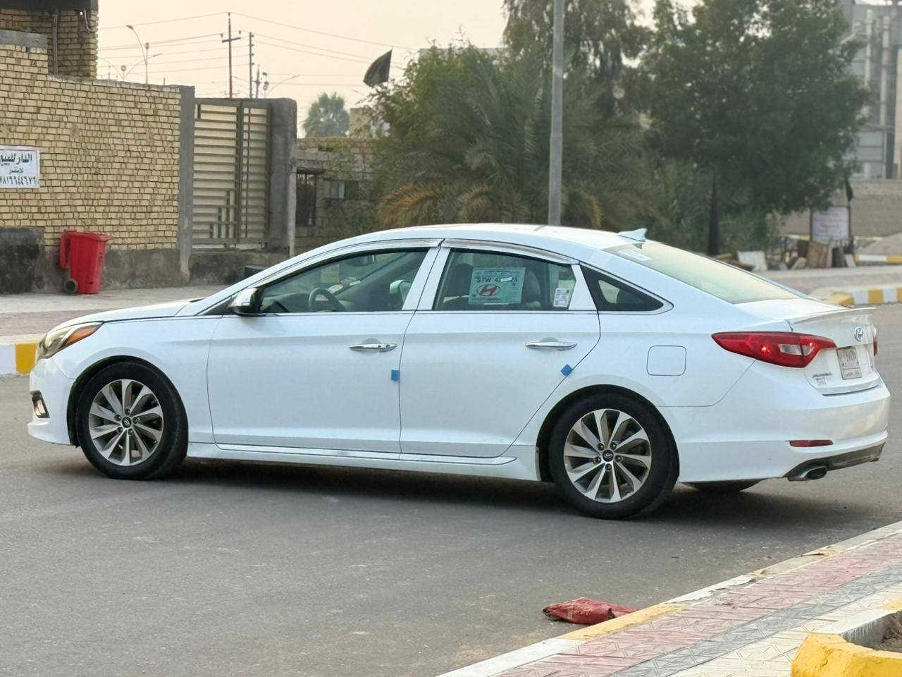 يالله سلام عليكم سوناتا موديل 2016 حره تحويل ثاني يوم ضرارها جاملغ وبنيد جاهزه السياره
موصفات 1ع 1سياره 
فتحه 
بصمه 
بصمه ابواب 
شاشه كبيره 
تحكمات ستيرن جهتين 
شاير بل مري 
تبريد قطعتين 
كشنات جلد 
وتدفه تبريد 
بعد بيها موصفات هواي 
سياره جاهزه لأخير كير ومحرك وحداديه وتبريد ثلج مكينه ما مفتوحه مكان مركز ناصريه سعر ب120وبيها مجال ***********
