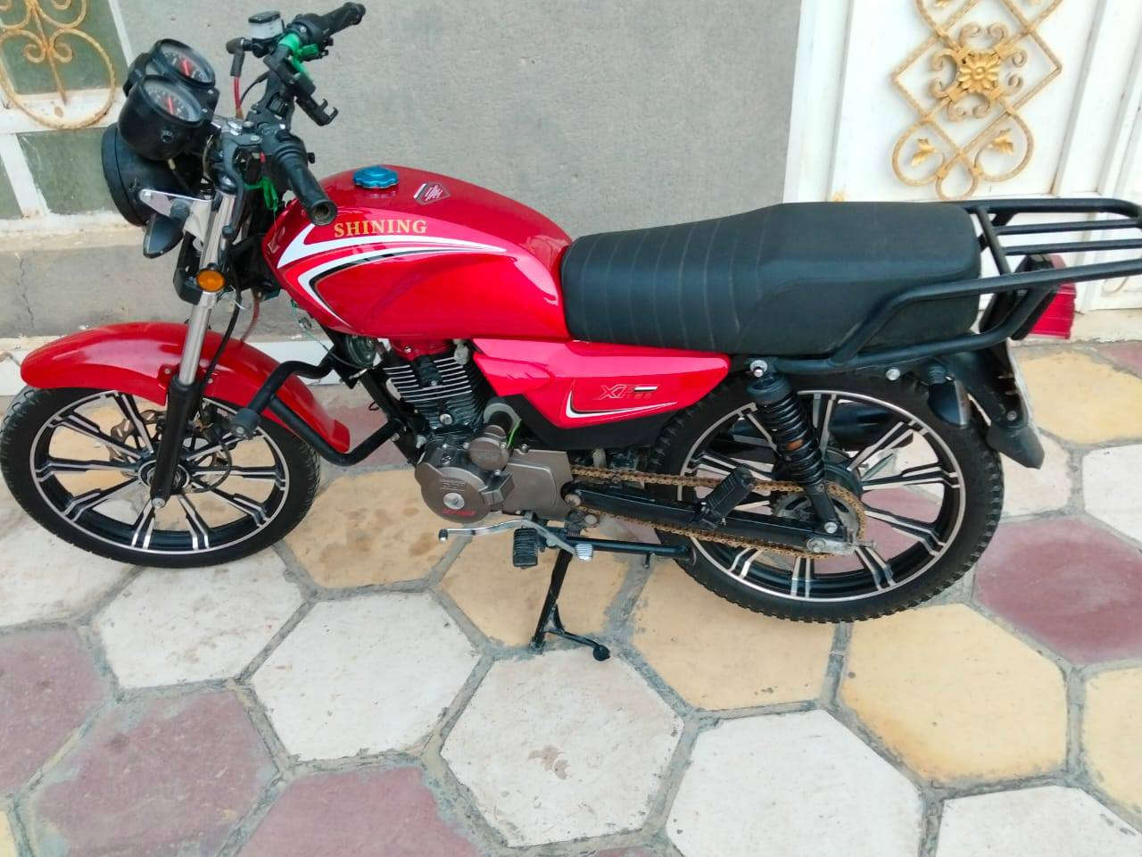 سلام عليكم دراجه شاينك للبيع موديل 23 طالعه بال25 سنويه باسمي دراجه كفاله عامه سعر خاص وهذا رقمي متوفر واتس ***********
