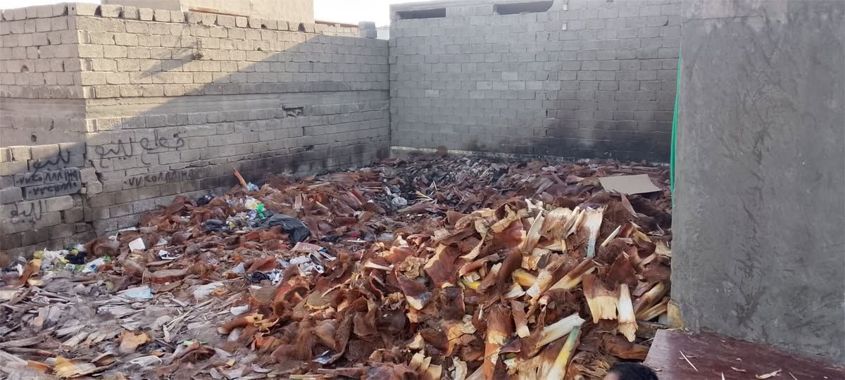 قطعه ارض للبيع في مدخل سبع قصور 
قبل السيطرة سبع قصور المساحه 90متر مربعه متصله بفرعين 
السعر 10ملاين وبيهى مجال 
الرقم ***********
