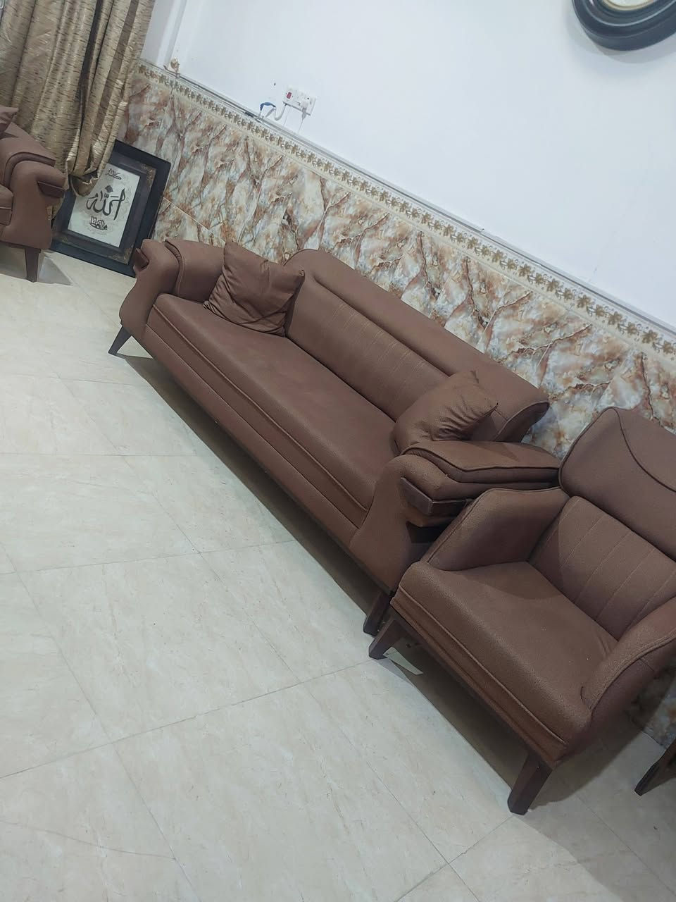 تخم جديد قبل شهر ونص ب٥٠٠ 
@إشارة


**إذا كنت صاحب هذا الإعلان وتريد حذفه لأي سبب، رجاءا أرسل رسالة إلى الدعم الفني**