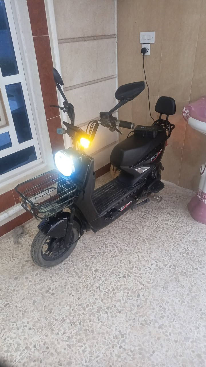 دراجه شحن ربعه بطاريات عندي البطاريات تهبط ما عرف شنوو السبب ابيعه على حطته 150 للتصال *********** مكاني بغداد اليوسفيه حي شهداء
