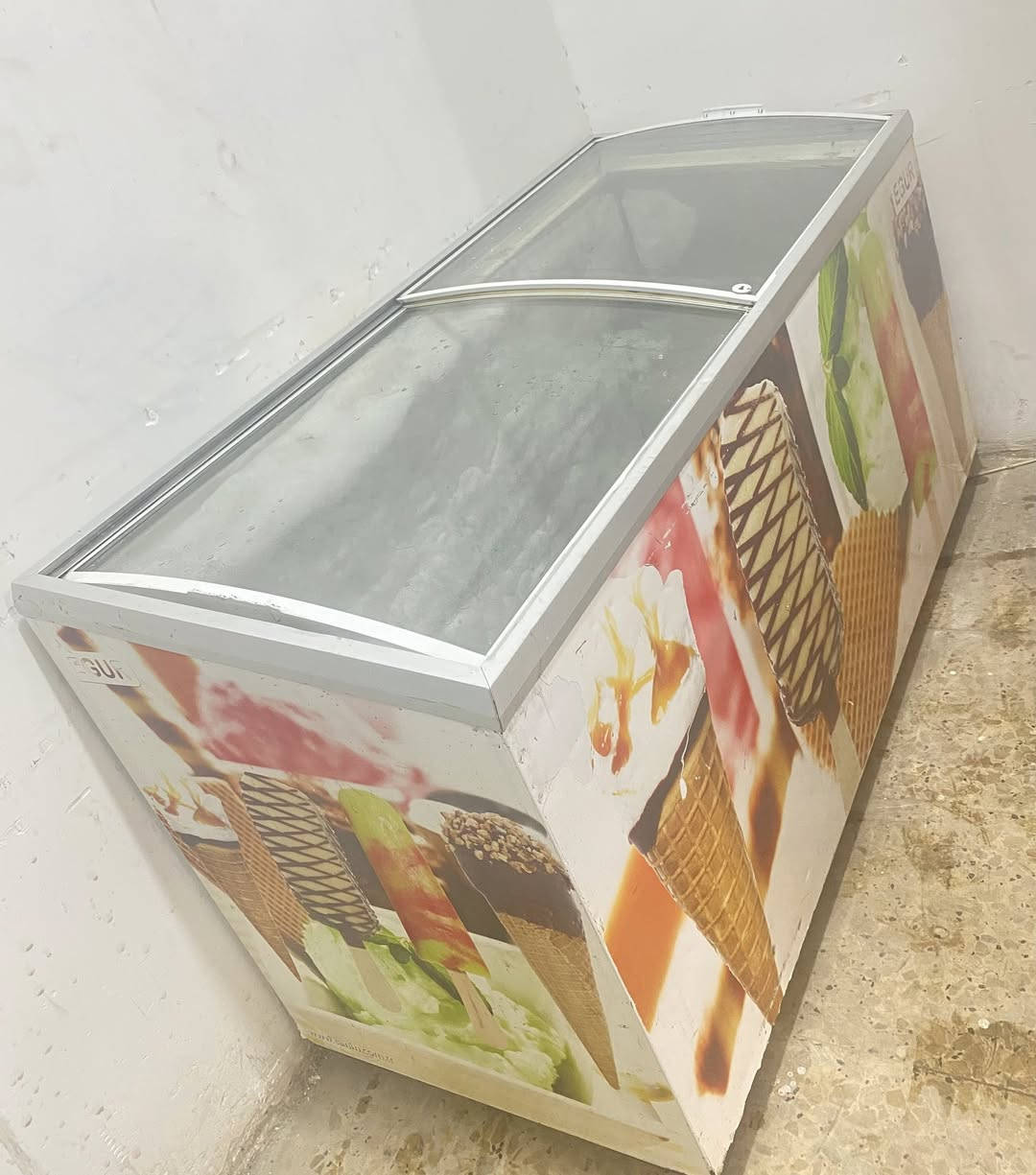 عارظات يكور تركي مع مجمدات تعزيلة اسواق كله شغال خير من الله شراي يدلل
مكان بغداد  *********** واتساب
