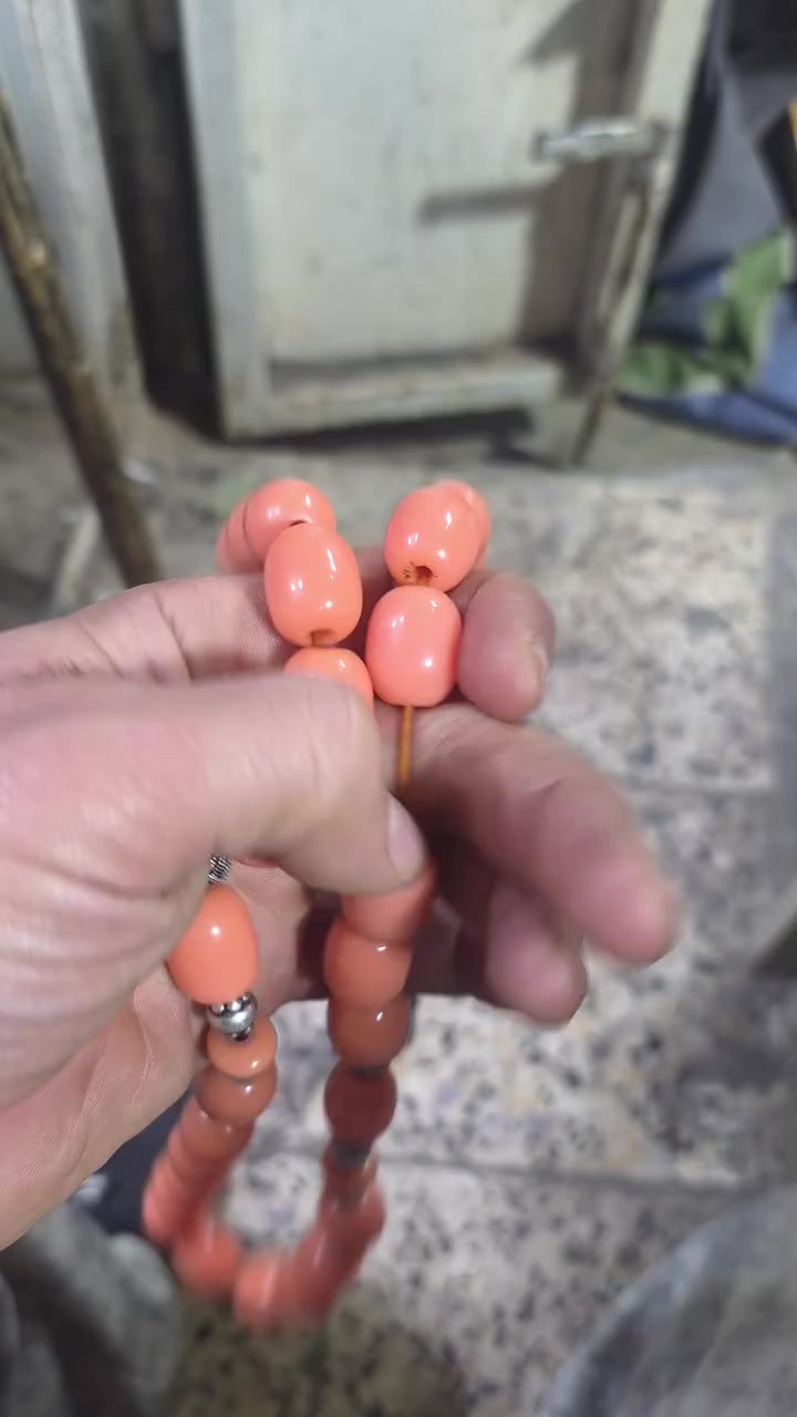 سندلوس ألماني قديم لون عجيب غريب، وعطاه فول ***********
