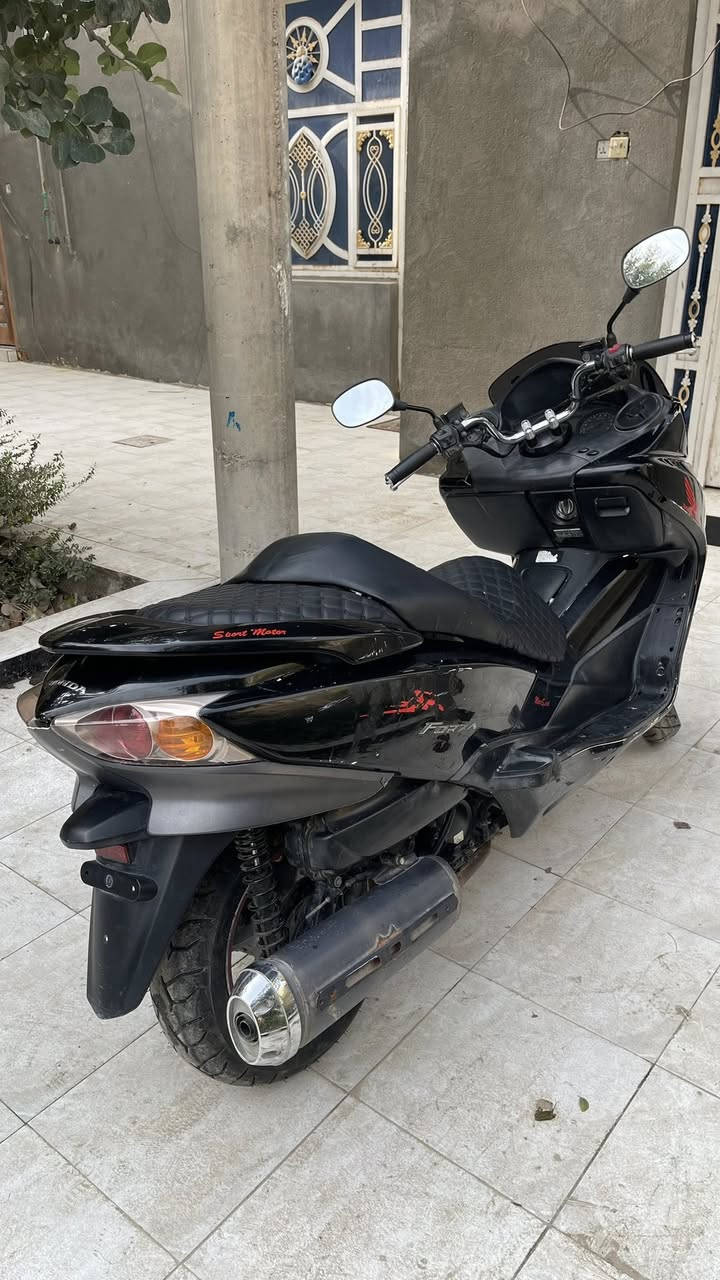 السلام عليكم
فورزا 010 للبيع
كفراتها كدامكم مبينه بالصور 
عمية بلاد 
مكينتها حلوة وناعمة 
بس بيها ضعف بالفيت بم 
ونواقص بسيطة 
سعرها 900 وبيها مجال
مكاني ناصرية مركز 
رقمي 
***********
