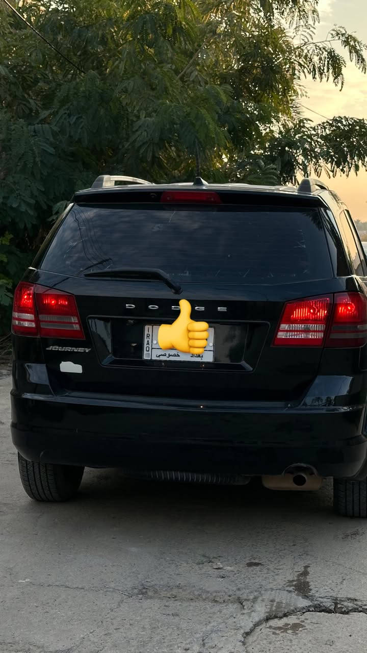 دوج جورني 2018 سياره
لون اسود -سبعه راكب ٣ قطع تبريد 
محرك 2400 جديده السياره خير من الله 
صدر امامي جديد مشط ستيرن درايم  شفتاتت جدد -تخم تاير جديد قبل ٥ ايام شديته  -منضومه تبريد جديده راديتر تبريد جديد.كمبريسير جديد  -منضومه مي جديده كلها سياره كير محرك شرط 
نقصه بس صدر خلفي  
حدثها جاملغ امامي بدون دواخل وجمالغ خلفي ضربه بسيطه 
سعرها ١٢٧ وبيها مجال
الاتصال على رقم 

0750 516 1696

0773 543 7890
