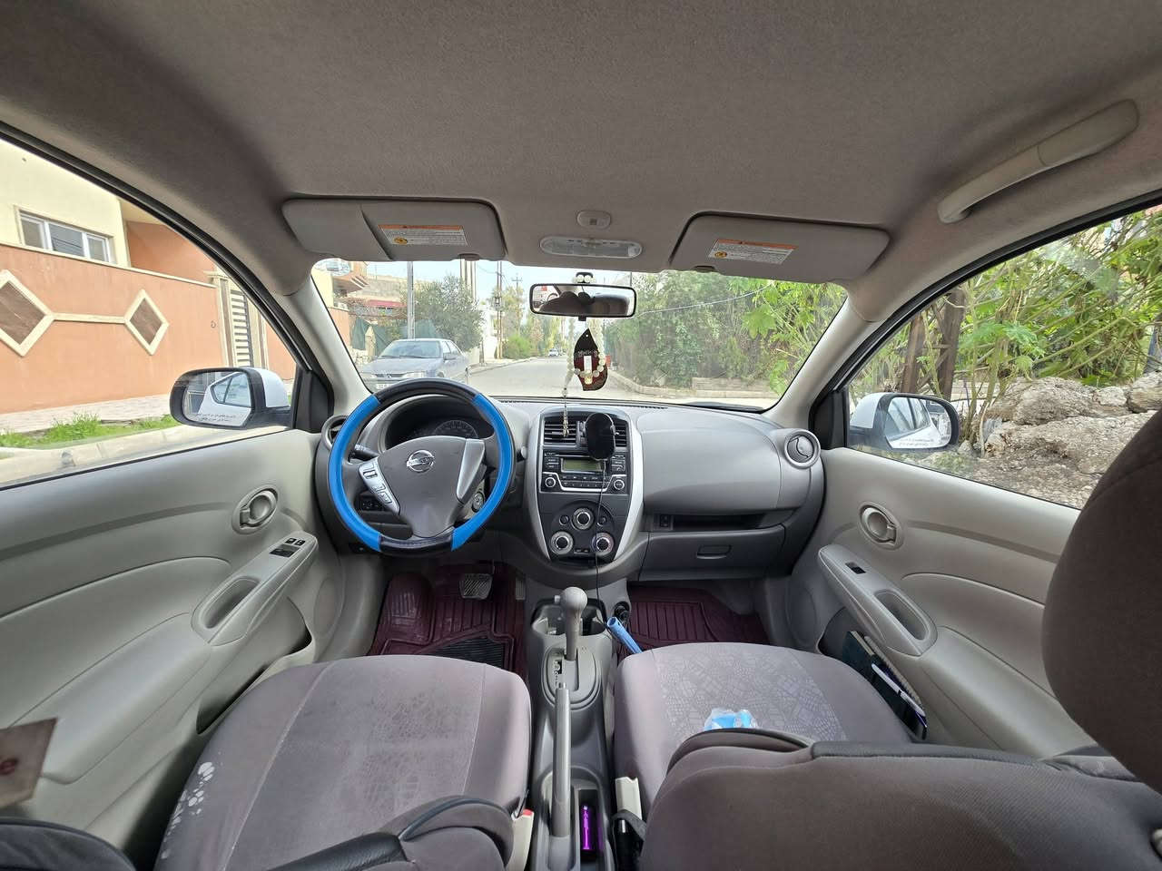 السلام عليكم
للببع
نيسان صني هندي 2021
 السنوية باسمي
$ وبيها مجال 115
44 الف كيلو ماشية
ملاحظة : استخدم بانزين محسن و ودهن ميتاسو
يعني مهتم بيها
(اطارات جدد من ٦ شهور براند نيكسن)
(فطر بالزجاج جهة الراكب) 
للتواصل اسيا + وتساب موجود ***********
