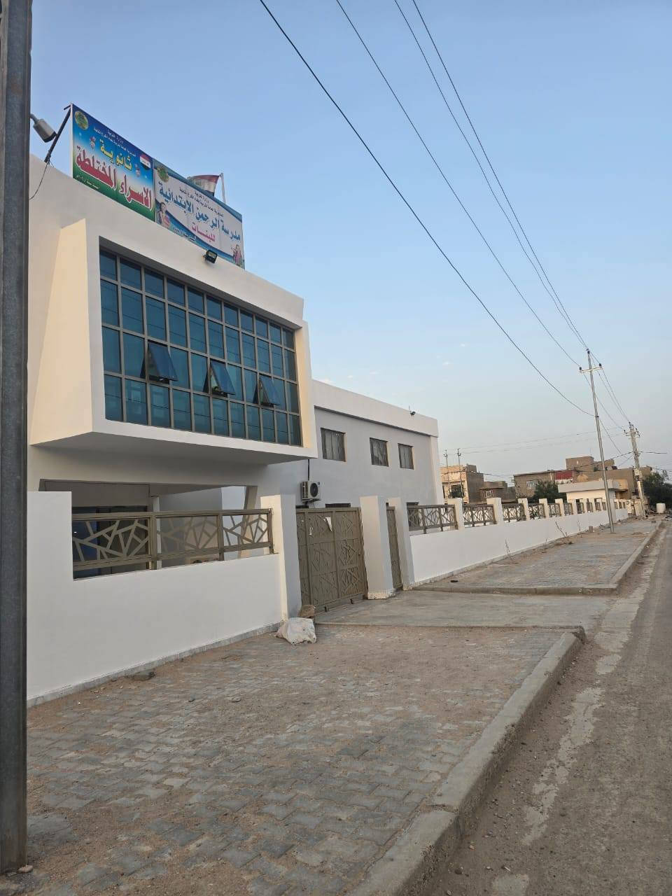 🏡 للبيع – بيت 75 متر في حي بدر (يم المدرسة الصينية)
🔹 المساحة: 75 متر
🔹 الموقع: حي بدر – قريب على المدرسة الصينية
🔹 التفاصيل:
• غرفتين نوم
• صالة
• حمام (فوك وجوه)
• مطبخ (فوك وجوه)
🔹 تشطيب درجة أولى
🔹 البيت جاهز واستلام مفاتيح 🔑

💰 السعر: 118 مليون
📌 السعر بيه مجال للجادين

للاستفسار  ***********
