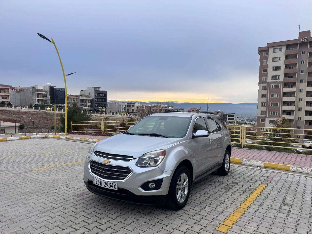 شوفليت ئيكونس موديل 2016
بدون صبغ بدون تبديل كلين تايتل 
مواصفات LT كامره خلفيه بلادي 
دبل اكسل كشنات امامي كهربائي هيتر  وارد أمريكي 
حجم المحرك 2400. 
حجر صالنصه بلادي كهربائيات كله شغال بشرط
ماشيه 75000 ميل سويج ريموت عدد 2 
حداديه امامي وخلفي جديد بشرط 
سنويه بأسمي مجدد لغايه 2030 تحويل وكاله حاضر
السيارة على وضع الشركه جديده 
مكان السياره سليمانيه
السعر 124 ورقة بيه مجال بسيط
رقم تلفون ***********
