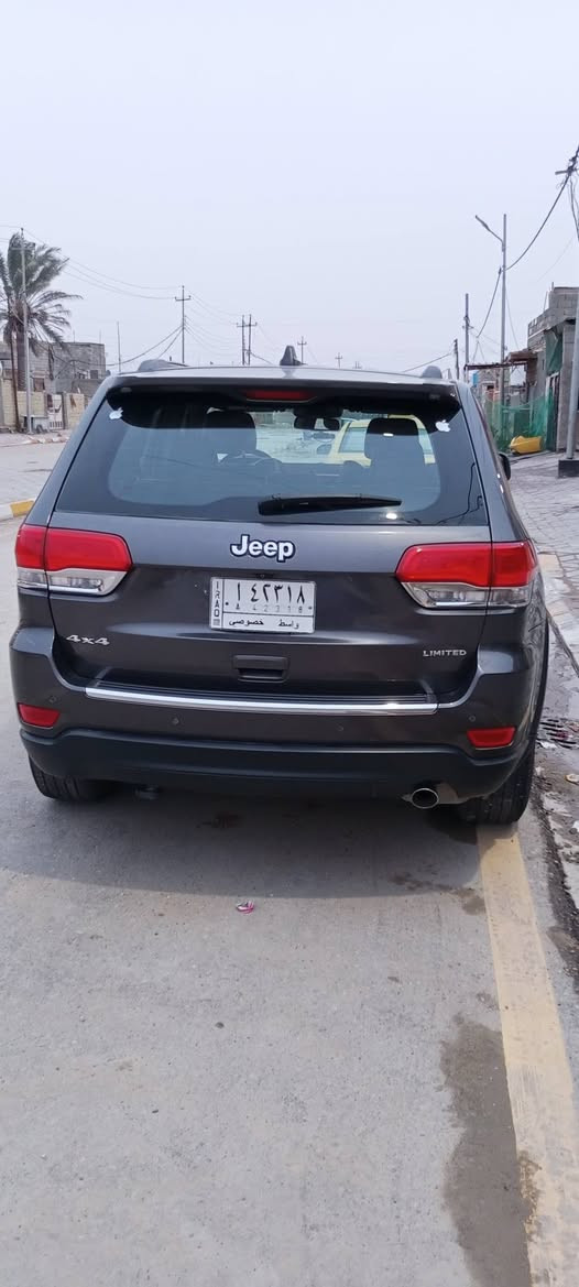 سلام عليكم جيب وارد امريكي ٢٠١٥ لمتد ماشيه ١٢١ الف ميل صور سونار موجود بل كوت اتصل على الرقم ‏‪***********‬‏ مكلف بل نشر السعر 175ورقه وبيه مجال
