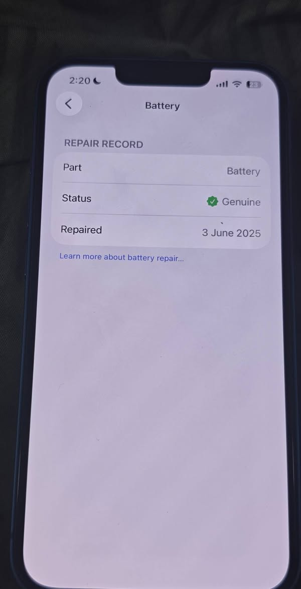 ايفون 13 عادي ازرك
ذاكرة 128 بطارية100(مبدل اصلية apple موضح بالصور)
جهاز نظيف و كلشي شغال و استعمال قليل
السعر 450 

واتساب او اتصال ***********
