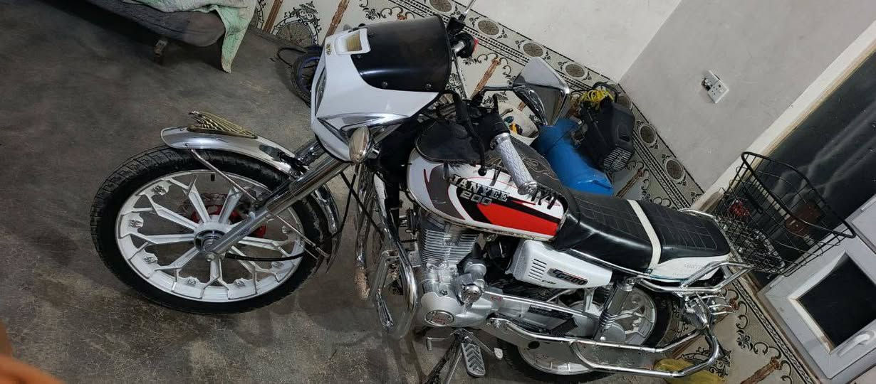 السلام عليكم. دراجه ابو الكله للبيع
موديل 2024شرط من التاير للتاير ما مفتوح بي برغي 
تايرات شركه جدد  محرك شركه
 نشاط فول دراجه حلوه مال جناي 
منفيس وكنترولات موجوده #السعر__900 وبي مجال
للأستفسار ***********. اتصل وتدلل
