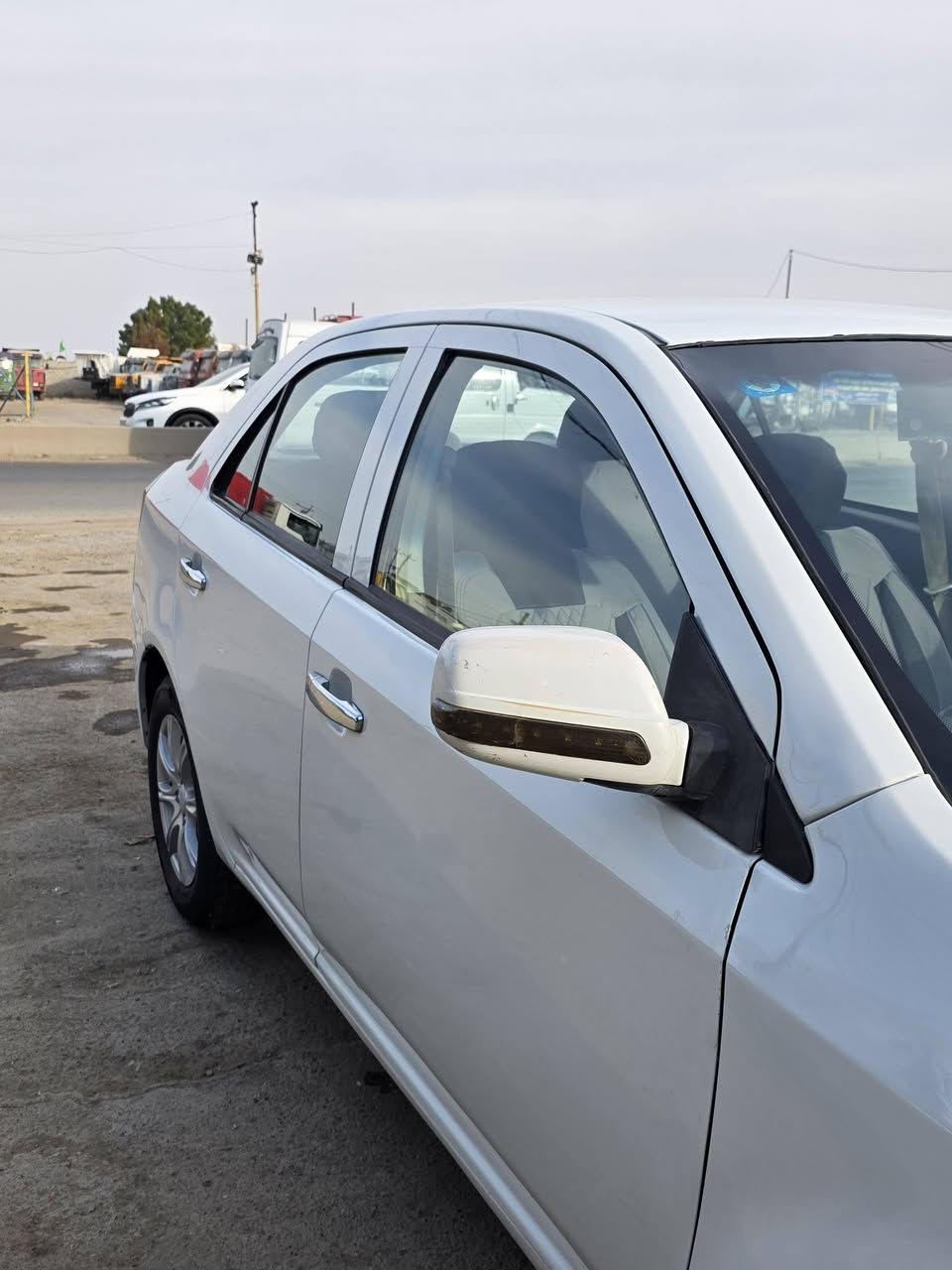 السلام عليكم
MK  2013  سيارة جديدة دوشمه  شاشة  كامرة خلفية   ونضيفة كلش كير ومحرك كورلا عادي *********** 
السعر ٤٩ ورقة وبيها مجال بسيط
