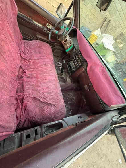 السلام عليكم سياره بيكم ٩٣ محرك وكير جدد وسنويه ل ٣٠ مكاني خور الزبير  سعر ٣٠ وبيه مجال قليل ***********
