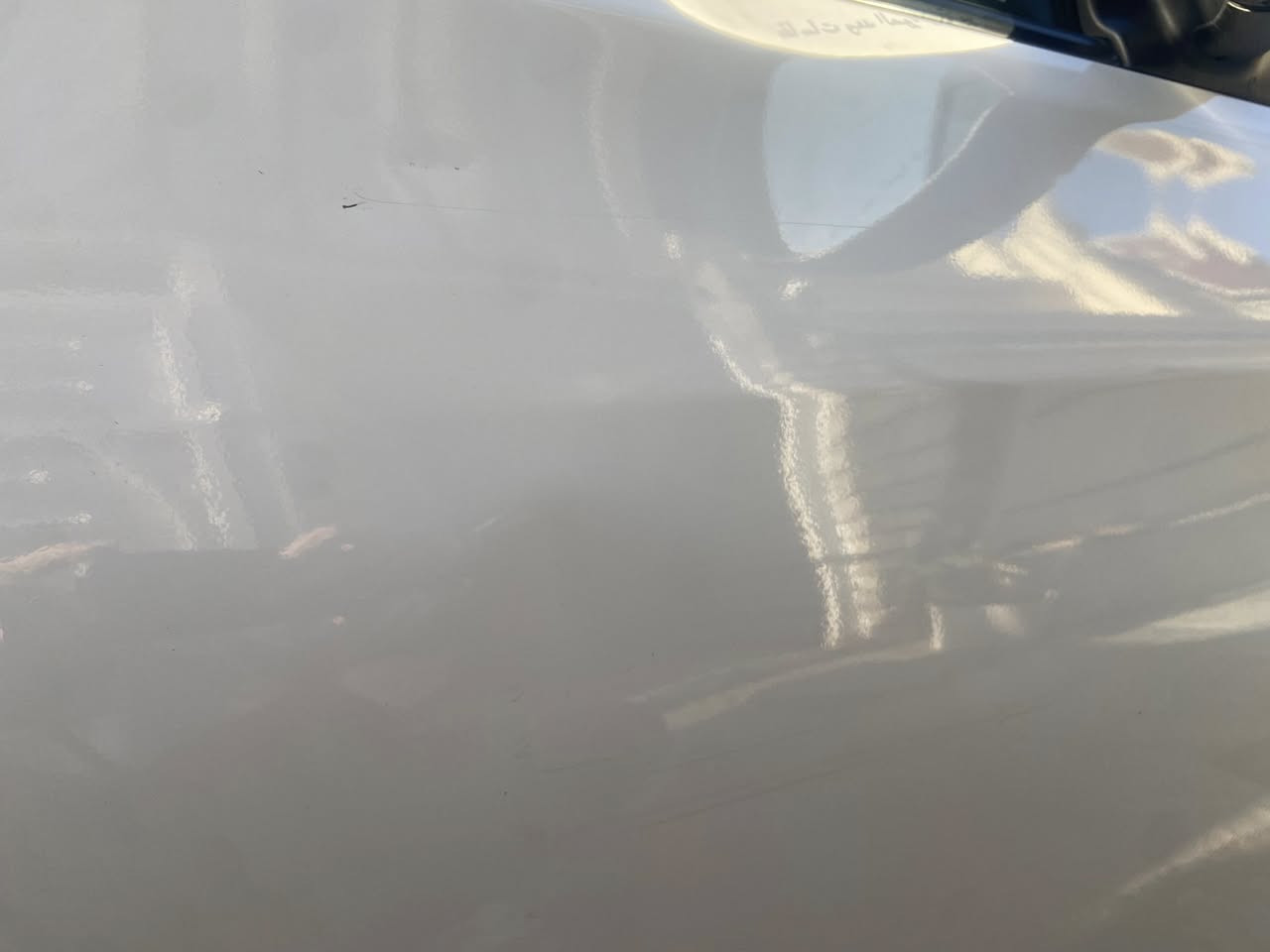 نيسان سني هندي موديل 2023بيه فقط رصعه صغيرة وشخط في باب عكس سايع سعر ١٢٠ ورقة استفسار ***********
