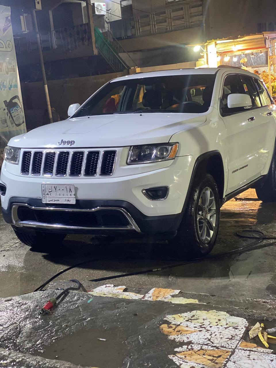 السلام عليكم جيب امريكياً موديل 2014مكينهً كير اكسل حداديه تخم تاير        لايت زنون بيع او مراوس حسب القناعه السعر 180 وبيه مجال شي قليل *********** مكانً بغداد 
صور حادث امريكا ناشرهن
