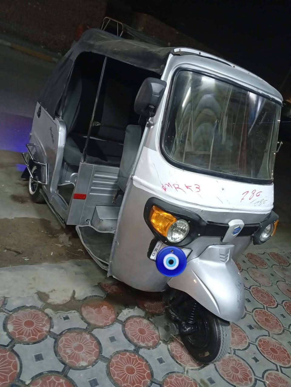 السلام عليكم 
تكتك موديل 18 مكينه ستوته متيأر نصيفه
تكتك مرتبه وحلوه تايرات جدد تكتك مال عيشه

*********** مكاني الميمونه
