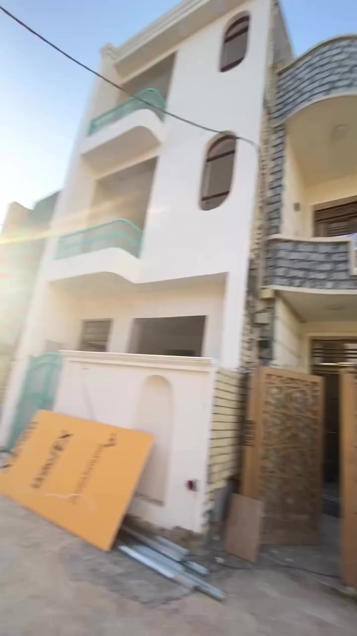 السلام عليكم
للايجار شارع بوتو خلف مستشفه الدوره مؤثث مساحه ٥٠ م 
يحتوي على صاله مطبخ غرفتين نوم خدمات للستفسار
***********
