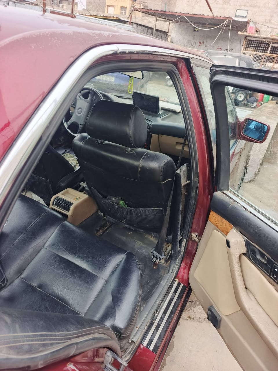 السلام عليكم بي إم البيع العنوان بغداد محمودية الحجم 525 سعر ٤٠ ورقه  ***********///***********الستفسار وات ساب كورك
