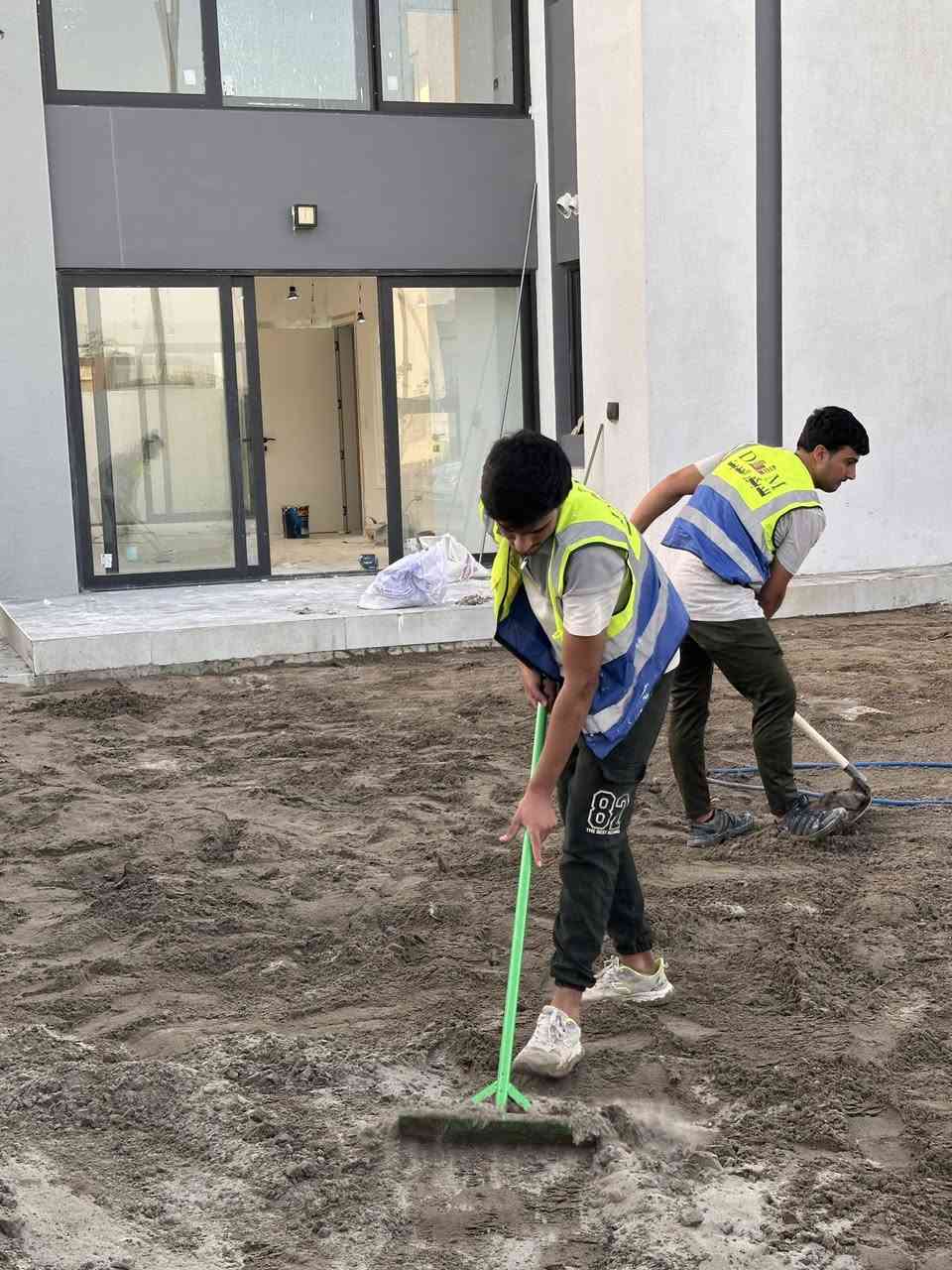 جرء من اعمال كوادرنا في مجال الديكور الخارجي للحدائق في مجمع بدور السكني***********
