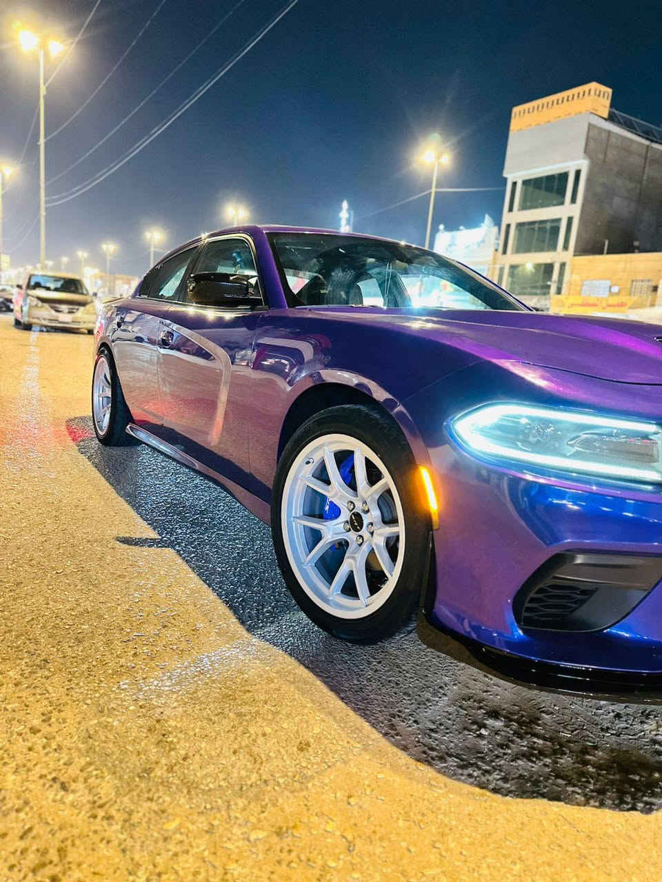 جارجر النداء الاخير2023
دخول جديد السياره فول
رقم الشاصي2c3cdxbg3ph687344
حادث خفيف بدون دواخل 
السياره عليهه تحديث وايد بدي كامل 
تخم ويل وتاير زيرو مال ريد اي
نضافه فووووووول ماشيه29الف مايل
مكاني نجف حي الجامعه السعر240
***********
