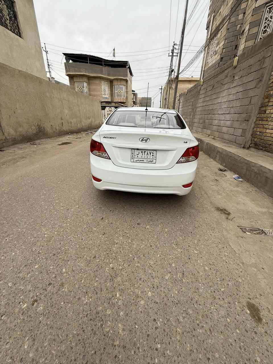سلام عليكم اكسنت وارد خليجي موديل 2014 مكينته 1600 ماشيه 19 ألف  سياره بيهة باب مصبوغ والباقي كفاله عامه  رقم بصره مكان السيارة البصرة سيارة جاهزة من كلشي  سعر 95 الاستفسار ***********
