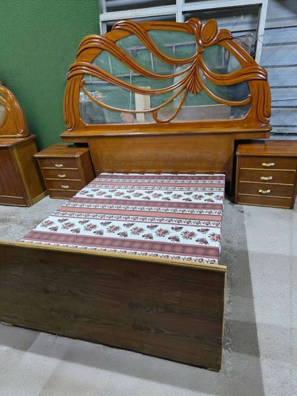للبيع غرفه نوم صاج تسكام تفصال درجة اولى كنتورها ٦ابواب وملحق ومجرات ظهر جرجوبه براغي غرفه تسكام تكمه صاج داخل وخارج عمل نجاره ثكيله شغل توصا كامله وجاهزة نظيفه كلش السعر مناسب كلش ٥٥٠ الف مكانه بغداد اكو توصيل بكروة


**إذا كنت صاحب هذا الإعلان وتريد حذفه لأي سبب، رجاءا أرسل رسالة إلى الدعم الفني**