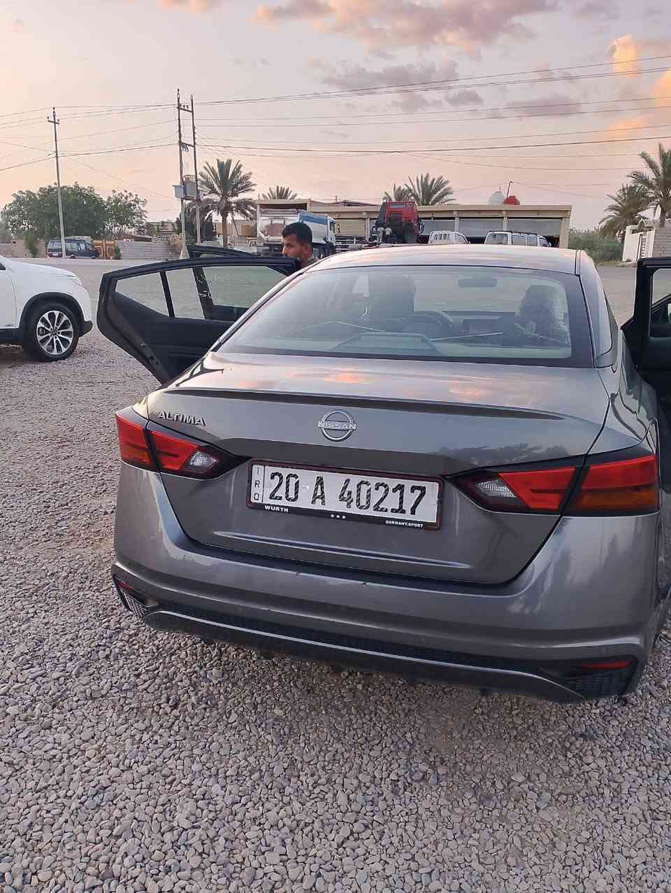 نيسان التما 2024 s امريكي
رقم ديالى بسمي سنوية  جديدة 
هزة جديدة 
حادثها بونيد وجاملغ صفحة السايق بدون دواخل شرط 
السيارة جديده ماشية 19 الف
مكفول من كلشي عدا البونيد والجاملغ غيرهن ماكو 
السعر 153
***********

