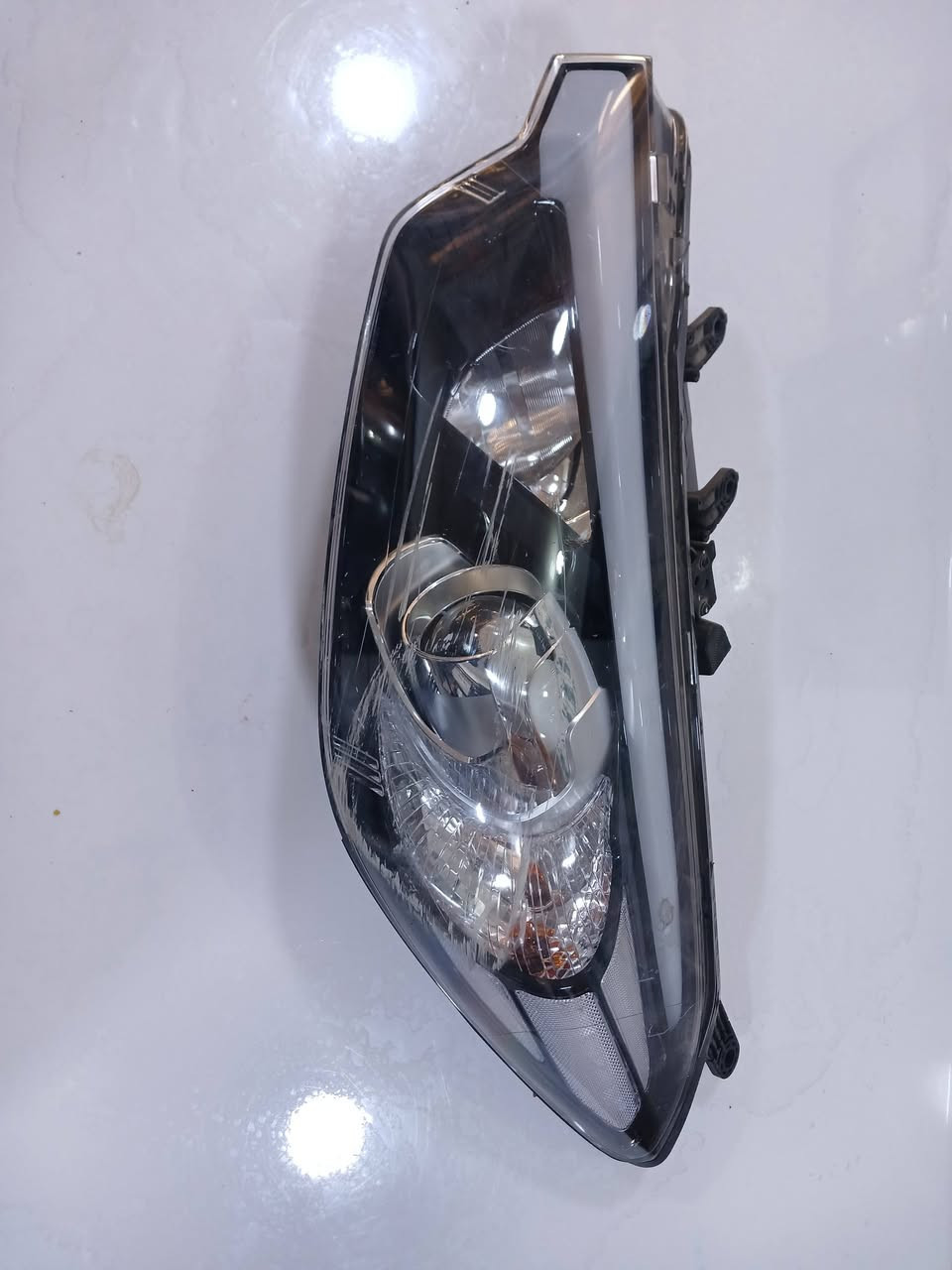 السلام عليكم
لايت سيراتو ٢٠١٤ جهة السائق قليل الاستخدام خليجي كوري اصلي وليس تجاري التواصل ***********
