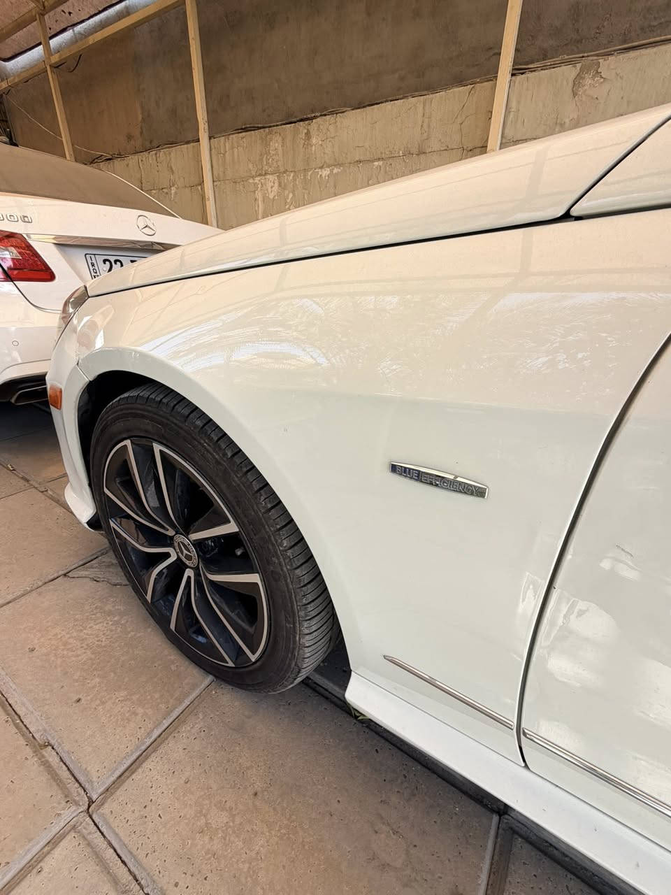 السلام عليكم حبايب
Mercedes-Benz E350 
2012
الضرر بنيد اجة مصبوغ من المانيا بدون معجون 
وبارد بس نص الداير مال  جاملغ الخلفي اليمنة 
ماشية 120 الف 
المواصفات:
شاشه كبيرة
ماوس شاشة
كشنات كهرباء
كشنات خزن
حزام امان كهرباء
تركشن تزحلق
ابواب ترحيب شعار مارسيدس
كير مثبت سرعه
داخل اسود مع تطعيم صاج
سماعات هارمن
اناره محيطيه داخليه بلادي
مري كهرباء
كاميره خلفيه دوارة
دعاميات AMG اصلي
دوس AMG اصلي  
كير مكينه تبريد صدر حدادية كلة جاهز
ادامه منضومه محرك
ادامه منضومه كاملة فلاتر وكير 
*********** 
السعر 200 وبيه مجال ان شاء الله
