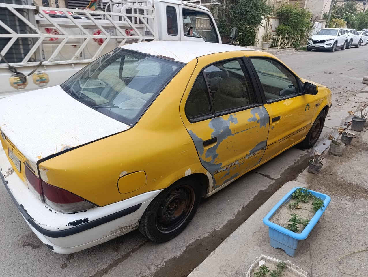 سمند موديل 2011 مصفره غرامات بس عليها هيئه ينزل من سعر السياره وبيها ضربه بل الجنطه وطاكه الجنطه وبيها خياسات بل الجاملغ السياره تخم تاير وتبريد مالتها ثلج والمحرك بي كازكيت السياره شغاله السعر 17وبي مجال المكان بغداد الحريه


**إذا كنت صاحب هذا الإعلان وتريد حذفه لأي سبب، رجاءا أرسل رسالة إلى الدعم الفني**