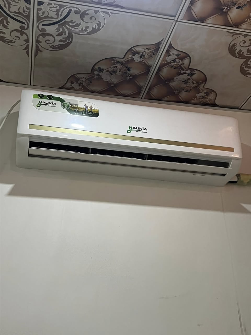 سبلت جديد للبيع. الاستعمال سبوع واحد فقط. السعر 500  لتواصل عبر الرقم ‭٠٧٨٨ ٣٣٣ ٦٨٥٠‬
