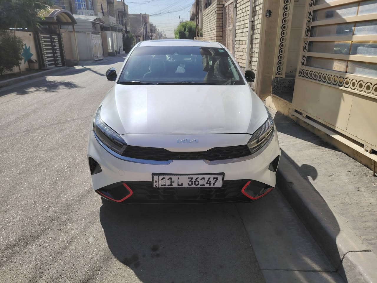 السلام عليكم كيا فورتي للبيع موديل 2022 وارده أمريكي صور الحادث بل نشر ماشيه ٤٤ ميل بدون ارباك  السياره نظيفه كلش فول ماعده بس البصمه قطعتين تبريد هيترات بل كشنات   الاتصال ***********
