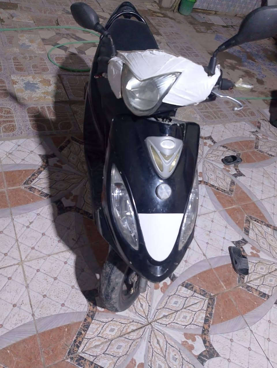 مكلف بالنشر دراجه كامكو البيع موديل 2013 دراجه خير من الله مفتوحه  ب 550 وبيه مجال تفاصيل اتصل عل رقم وبيك خير ودالل***********
