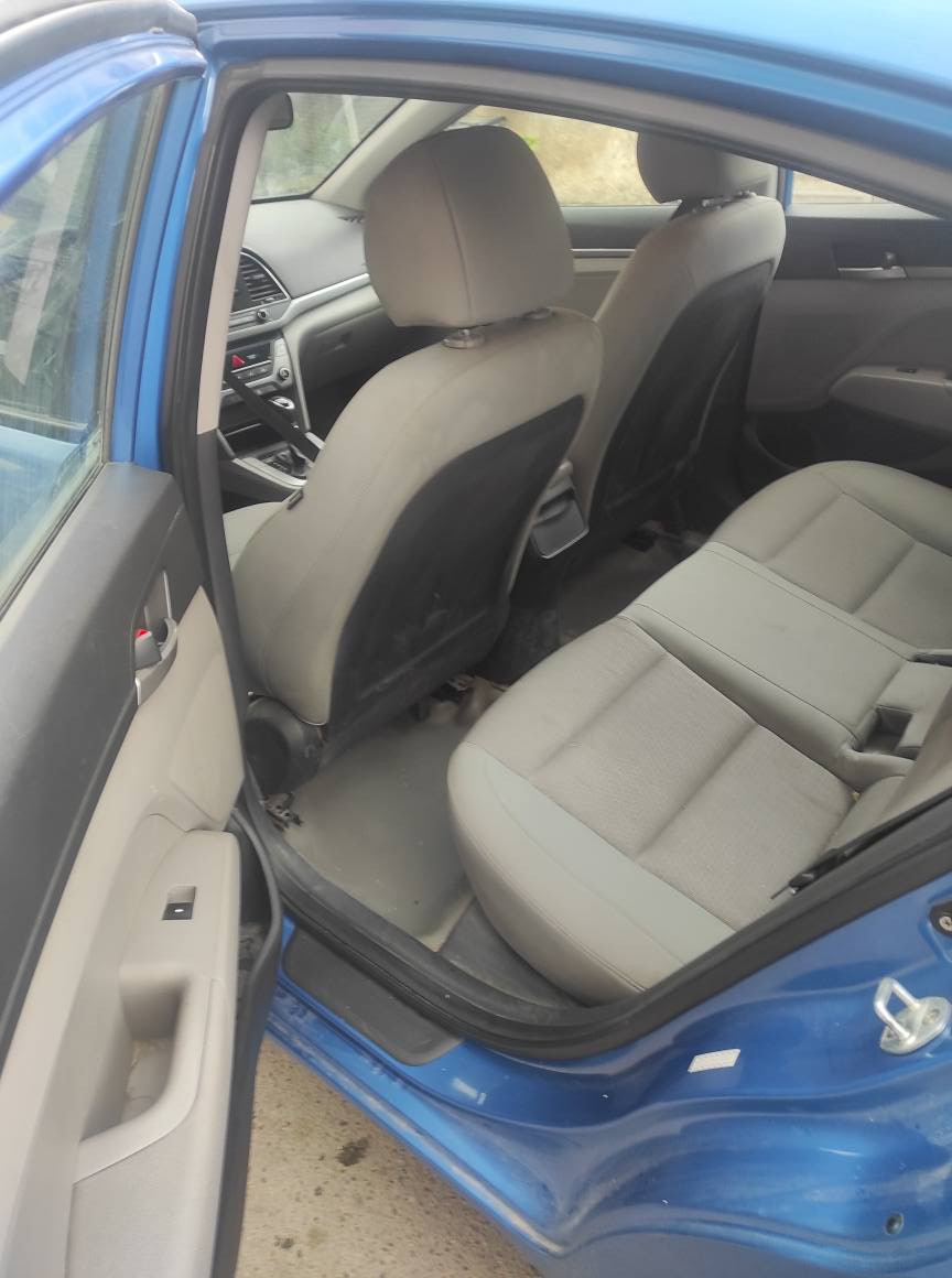 النترا موديل 17 وارد امريكي سياره جاهزه من كلشي ماشية 125 بدون اريباك 
السعر 110$ ه‍/*********** بغداد, العراق
