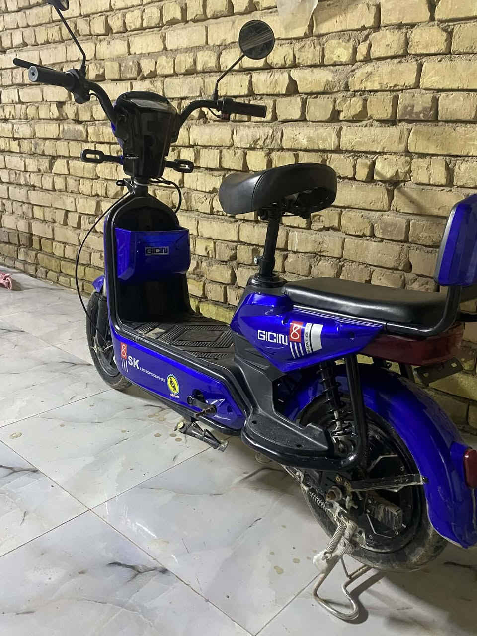 سلام عليكم دراجه شحن للبيع السعر 250 وبيه مجال قليل الحجم 14 تلث نمر دراجه نضيفه كلشي شغال مكاني الشطره


**إذا كنت صاحب هذا الإعلان وتريد حذفه لأي سبب، رجاءا أرسل رسالة إلى الدعم الفني**