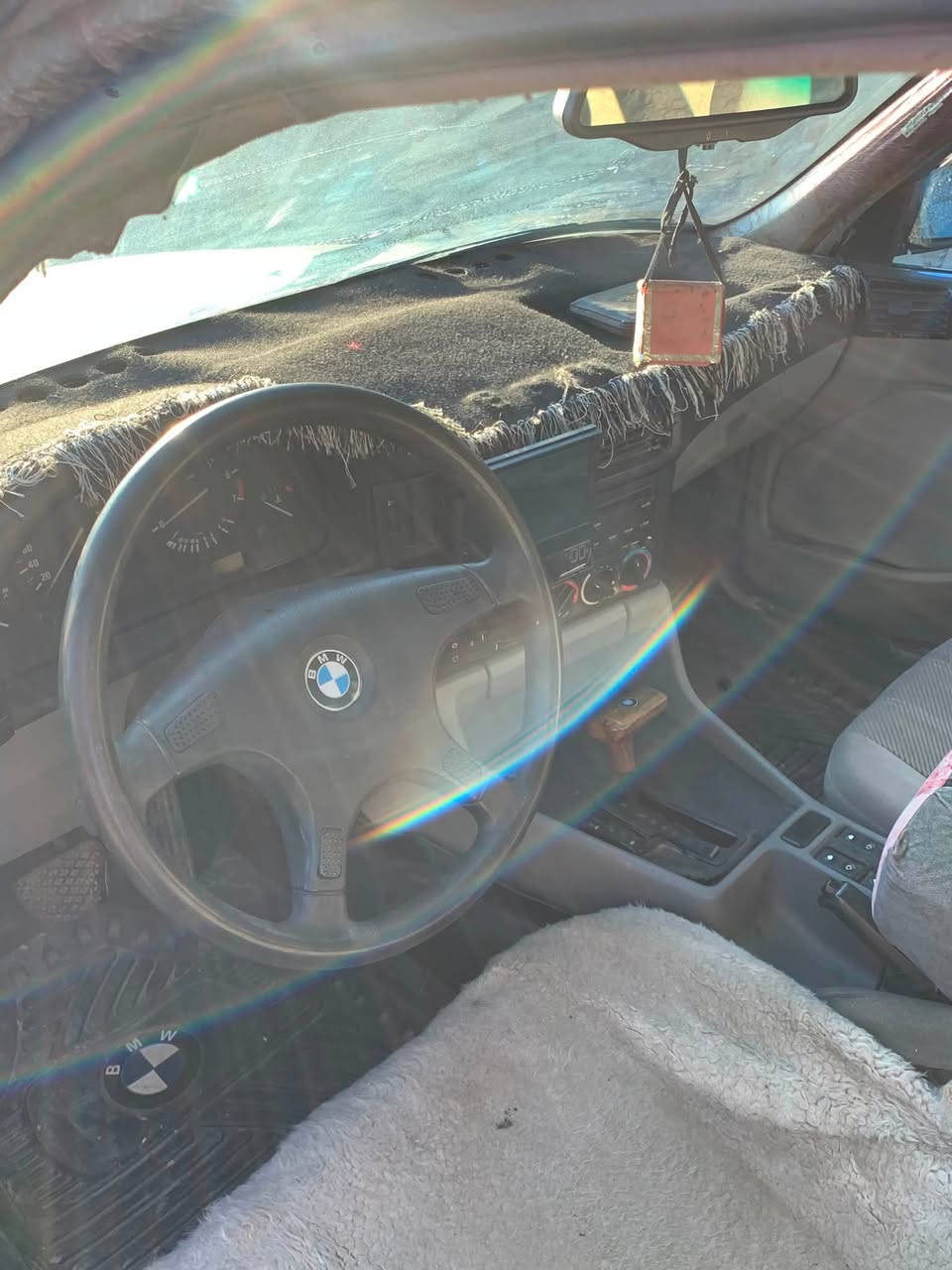 بيع مستعجل 
                                                                 BMW 525 
موديل 1992
رقم السياره كركوك 
وارد يابان 
محرك شرط لاصرف لابخار 
فقط الكير منقص دهن بي تاخير بتبديل الكير من 1 لل 2 
الباقي كله شرط 
حداديه صدر كله شرط 
قطره خياس مابي 
السعر 55 بي مجال للشراي 
متواجد على هذا الرقم 
***********
مكان السياره كركوك
