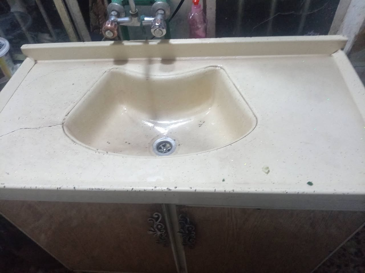 سلام عليكم كاونتر للبيع مثل ماموضح بل فيديو 350 وبي مجال قليل عنوان بغداد مدينة ***********
