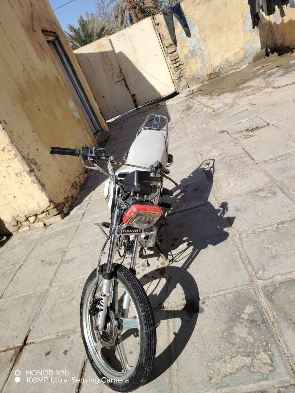 السلام عليكم
دراجه للبيع 5كير بين(تايكر)

الدراجه حلوه ومعدل وكلشي 
الدراجه كلك كلك كلك اني اتحمل مسأوليت 
الدراجه كافت المسأوليت
الاوراق يمي ضايعت موديل 2020 طالعا2022 شهر 2

بس نقص نواعم (دشبول 

(دواسه ) (ربط كهربائيات اشير)

 فقط ذني السعر (350 )وبيها مجال بسيط 

مكاني كربلاء الحسينيه الرقم. ***********
