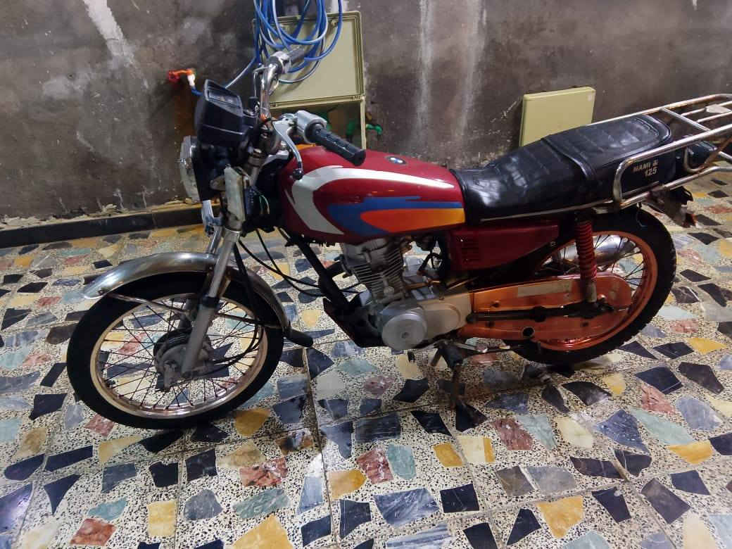 سلام عليكم دراجه البيع اوراق اصولي مديل 2012 سعر450العنوان البصره ياسين خريبط شراي يتصل ***********
