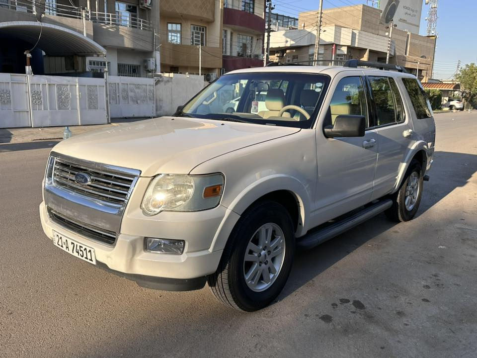 السلام عليكم
فورد اكسبلور ٢٠١٠  خليجي شركة نيفا سيارة جديدة جدا 
بدون صبغ ولاتبديل بلاديه 
محرك ٤٠٠٠
سبعة راكب 
السيارة محرك وكير وجدد 
تخم تاير جديد
صدر جديد امامي خلفي 
بدون اي نقص 
السيارة باسمي وباي وقت حاضر للنحويل السعر ١٢٨ ورقه 
وبيهة مجال ان شاءالله للاستفسار
***********
