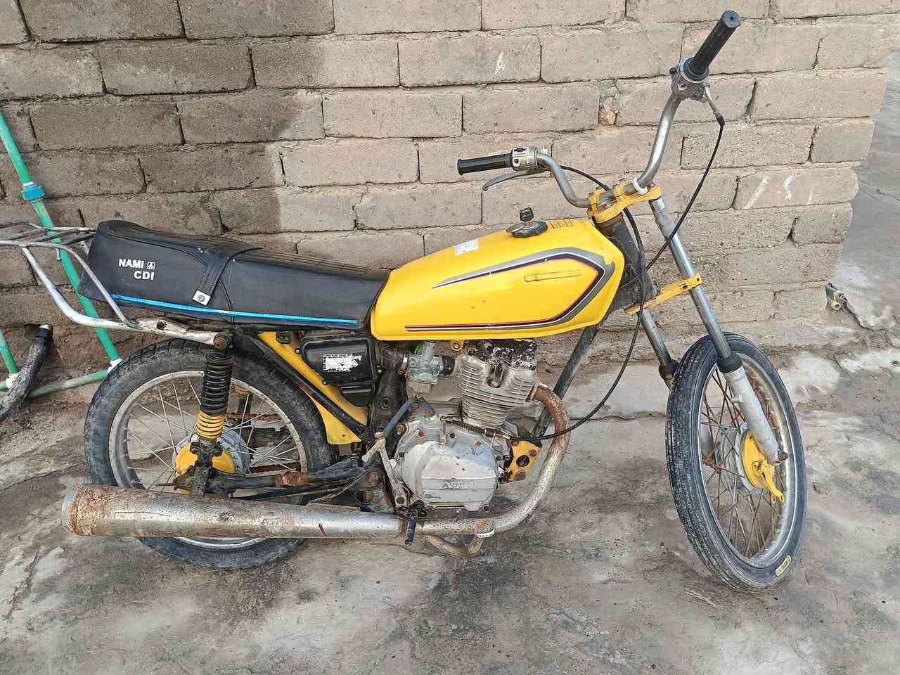 دراجه للبيع مكاني قضاء العز دين سليم ب 250 رقمي ***********
